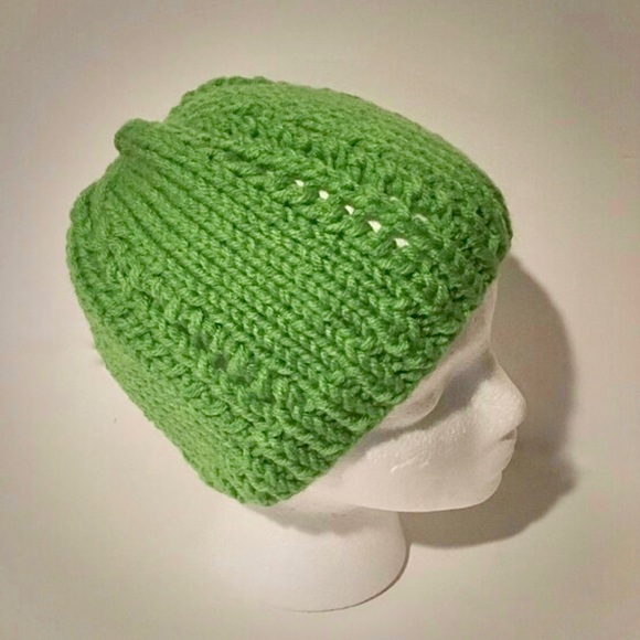 NWT Hand Knit Chunky Bright Green Beanie Hat w/ Lace Detail One Size Fits Most - Picture 6 of 8